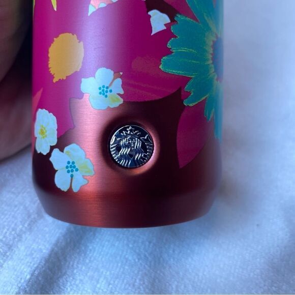 Starbucks New With Tags Insulated Stainless Steel Strawberry Design Cup - Picture 5 of 6